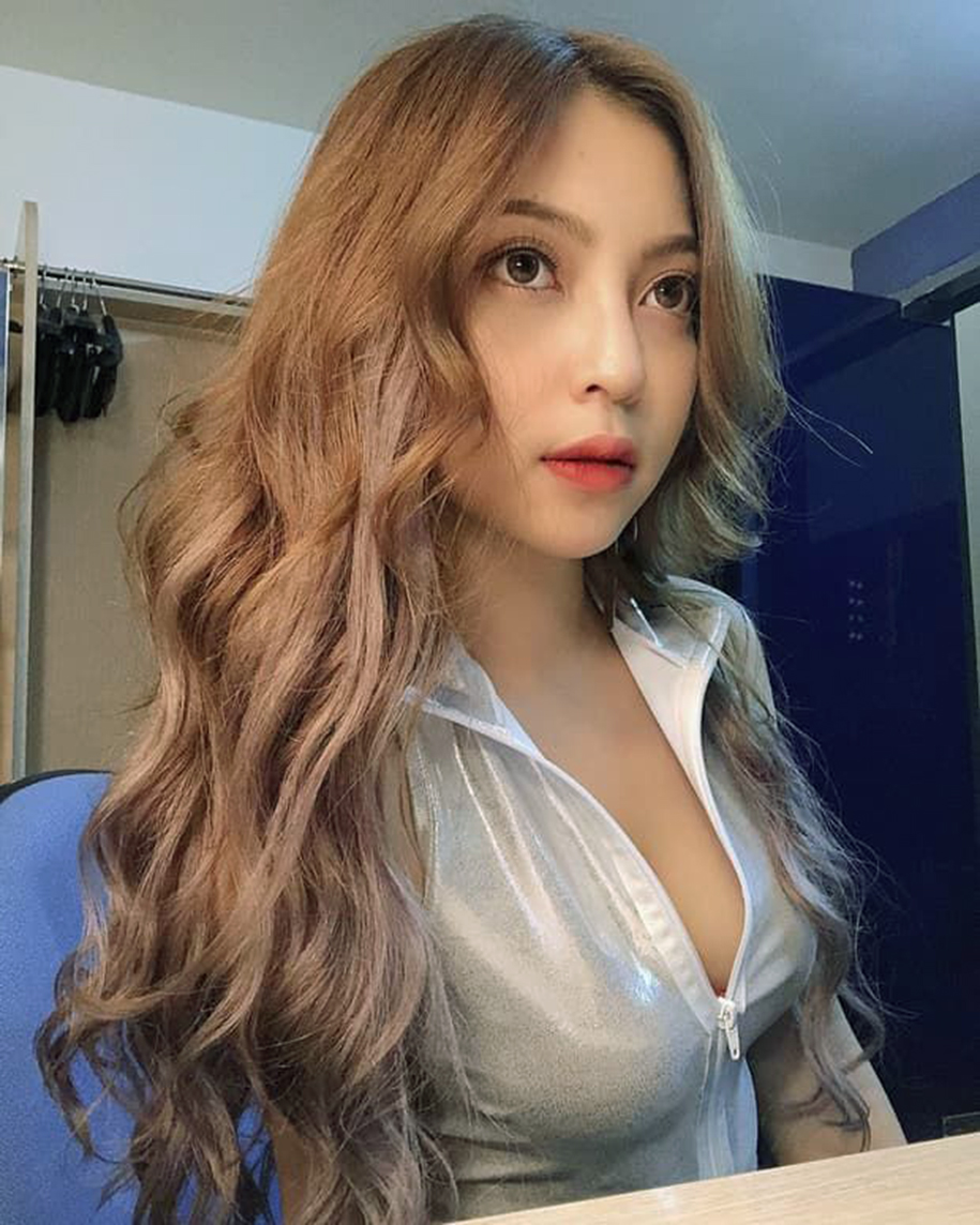 Những nàng WAGs nóng bỏng của ngôi sao bóng đá Việt 