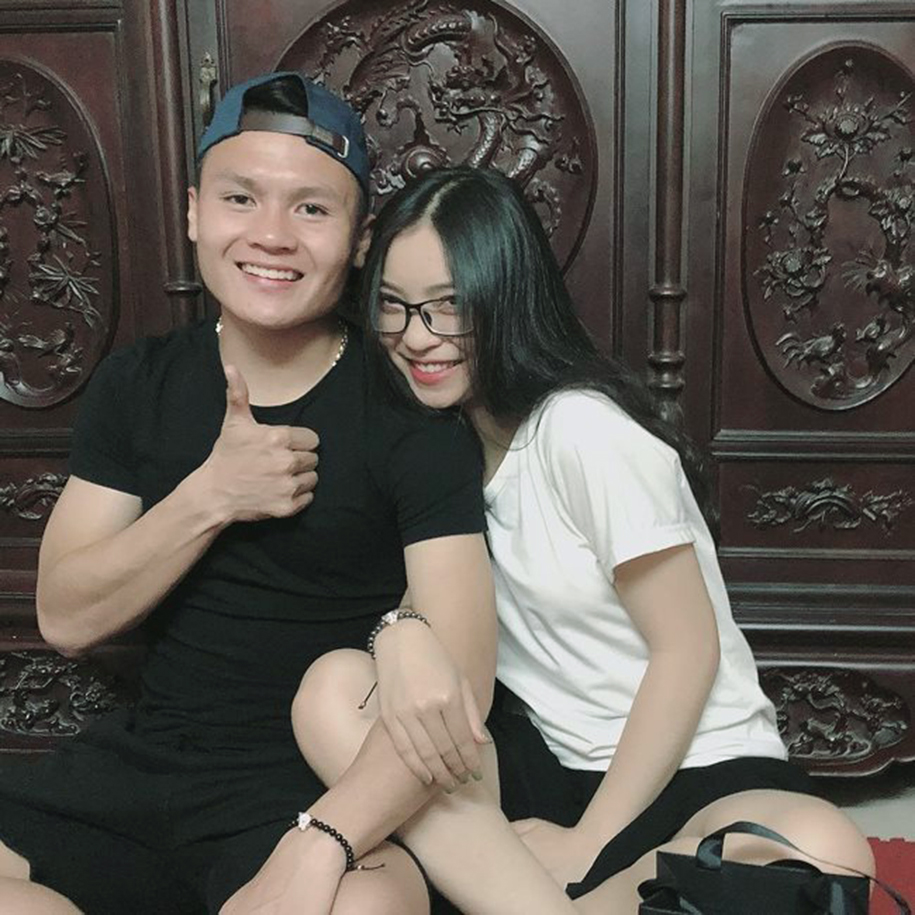 Những nàng WAGs nóng bỏng của ngôi sao bóng đá Việt 