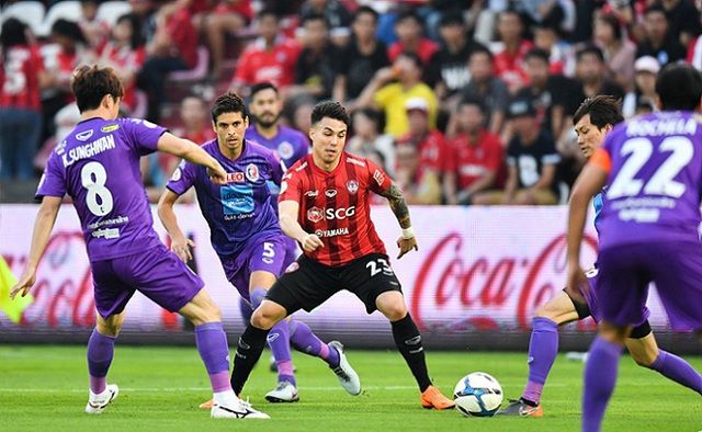 Sau V.League, đến lượt Thai.League cũng “đóng cửa” thi đấu không khán giả