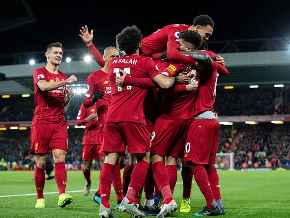 Liverpool với kế hoạch bí mật nhận cúp vô địch trước khi bị hoãn