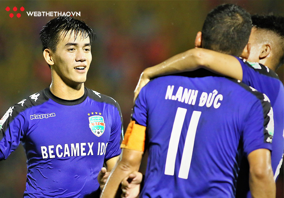 Anh Đức, Tiến Linh kết hợp gây quỹ đẩy lùi COVID-19