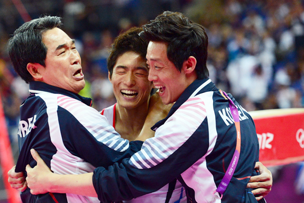 Hot-boy TDDC Lê Thanh Tùng có thầy ngoại “khủng” để chinh phục Olympic 2021