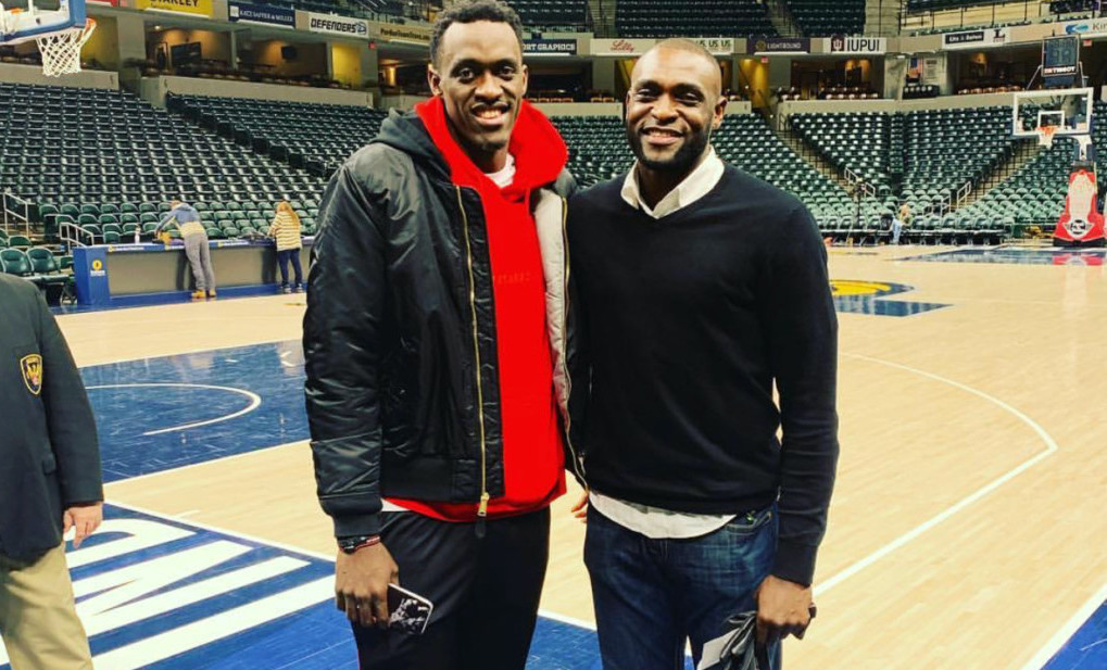 Pascal Siakam phát điên khi chỉ nhìn thấy anh trai qua điện thoại