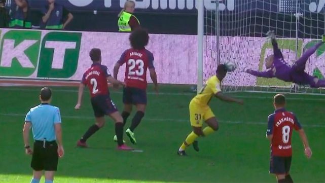 Sao trẻ thừa kế ngai vàng của Messi ở Barca xuất sắc thế nào?