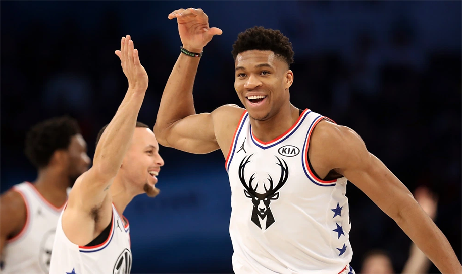 Giống Stephen Curry, Giannis Antetokounmpo loay hoay vì không có rổ để tập ném tại nhà