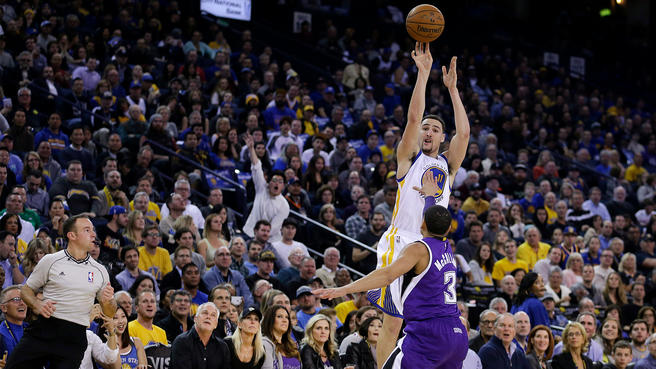 Klay Thompson đã ghi 37 điểm trong 1 hiệp như thế nào?