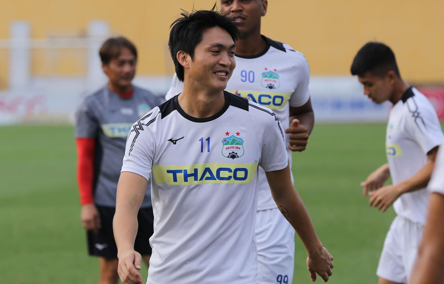 HLV vô địch Champions League tin Tuấn Anh đủ sức đá ở châu Âu