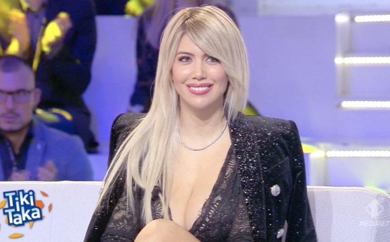 Vợ Icardi là ai, vì sao được ví von là siêu cò nóng bỏng? Vợ Icardi là ai, vì sao được ví von là siêu cò nóng bỏng?