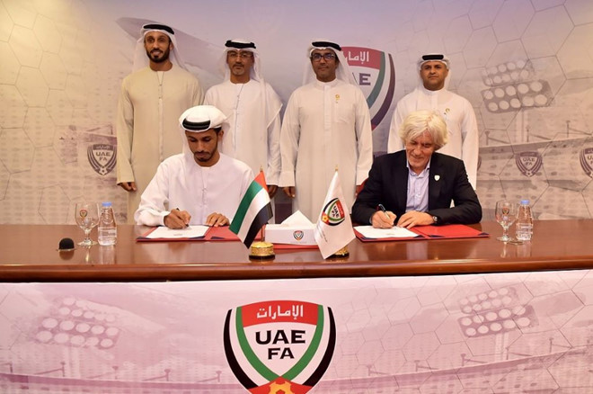 Chưa kịp gặp ĐT Việt Nam, HLV của UAE bị sa thải
