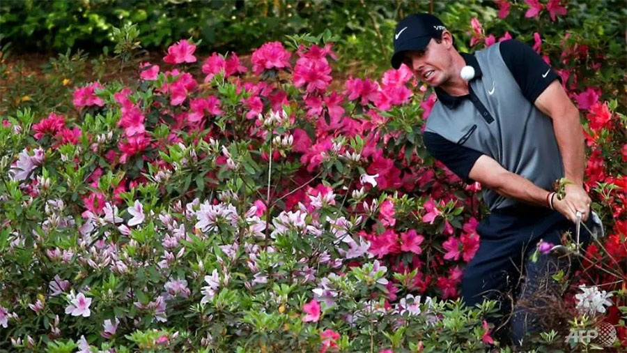 Các golfer hàng đầu thế giới sống quá thoải mái giữa đại dịch COVID-19