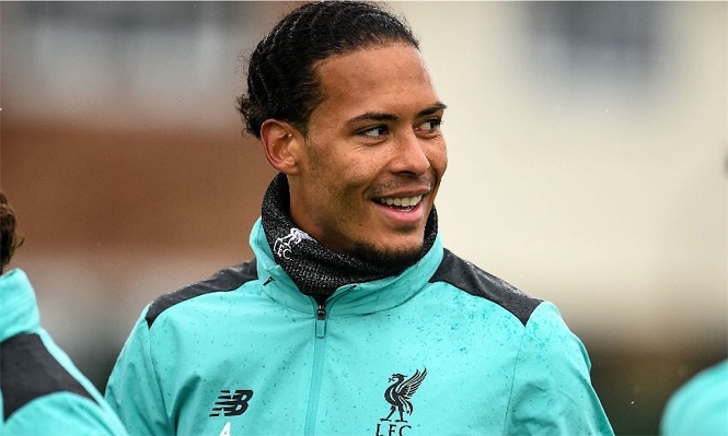 Van Dijk chọn đội hình 5 người trong mơ không có cầu thủ Liverpool