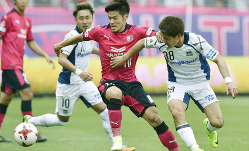 Cầu thủ, quan chức Nhật Bản dương tính COVID-19, J.League hoãn vô thời hạn