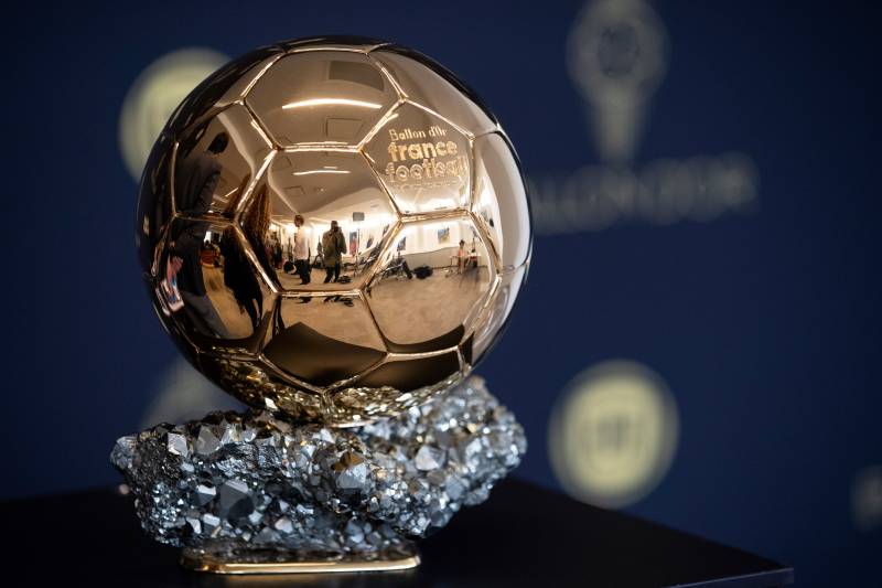 Cầu thủ gần nhất không phải Ronaldo và Messi giành Quả bóng vàng là ai?