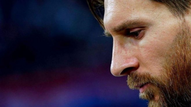 Messi từng không dám nhìn mặt một ngôi sao ở Barca