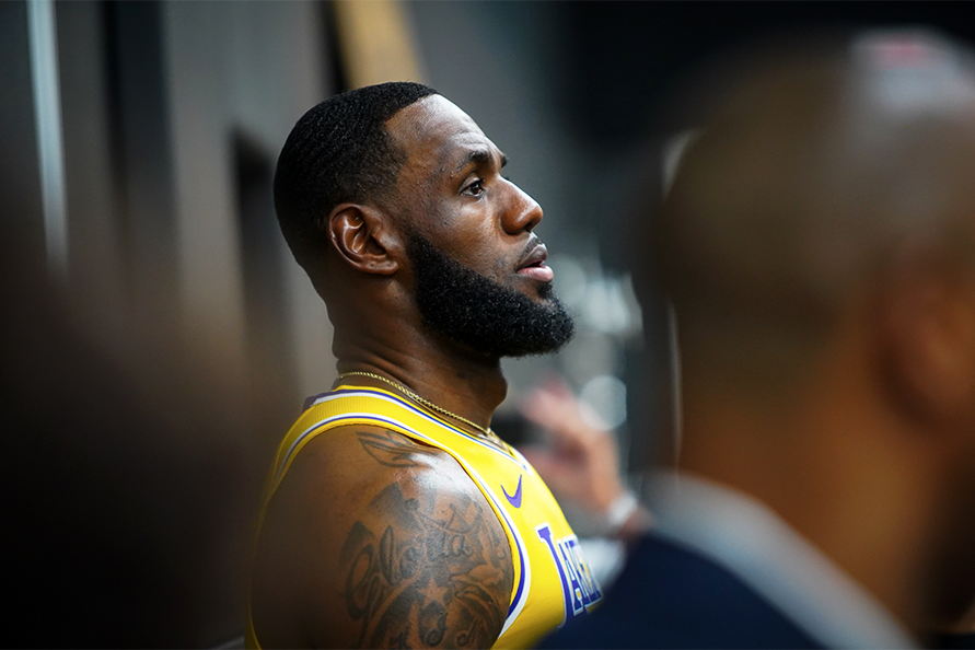 Hé lộ thời gian biểu mùa dịch của LeBron James: Ngủ sâu, thiền và... TikTok