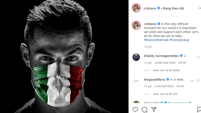 Tin bóng đá mùa COVID-19 11/4: Ronaldo đeo khẩu trang đặc biệt