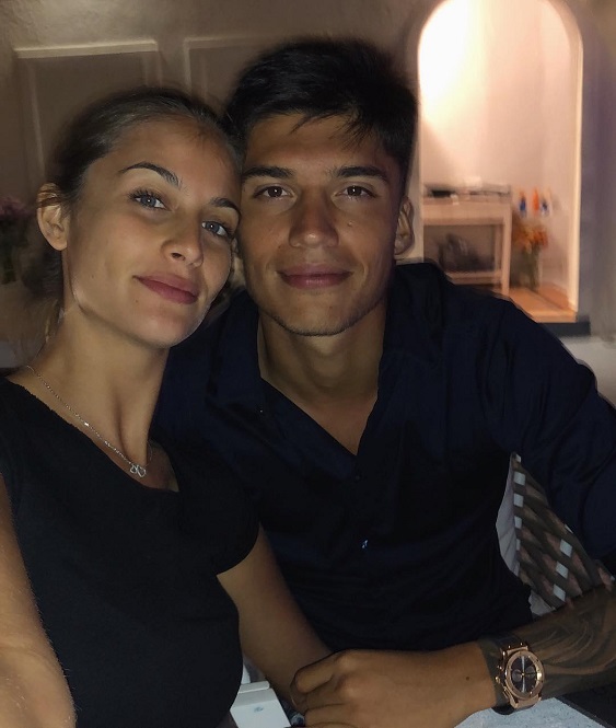 Bạn gái cũ của Ronaldo hẹn hò với ngôi sao Serie A Bạn gái cũ của Ronaldo hẹn hò với ngôi sao Serie A