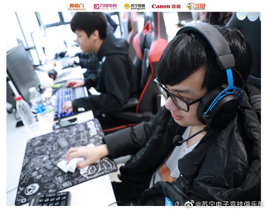 Suning thi đấu thất vọng, SofM hết cửa vào Playoffs