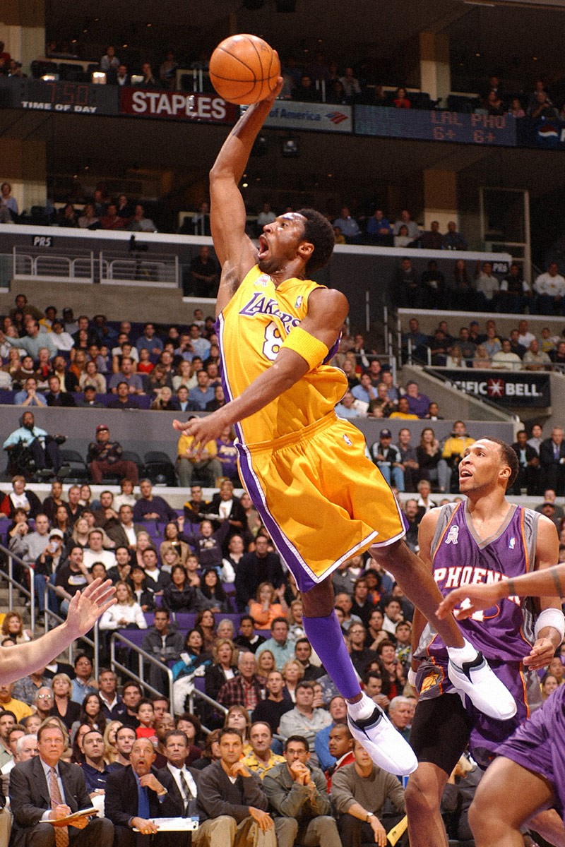 Adidas Kobe 2: Thảm họa thiết kế giày tại NBA