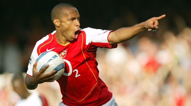 Ronaldo bị Henry đánh bại trong trận bán kết bầu chọn xuất sắc nhất