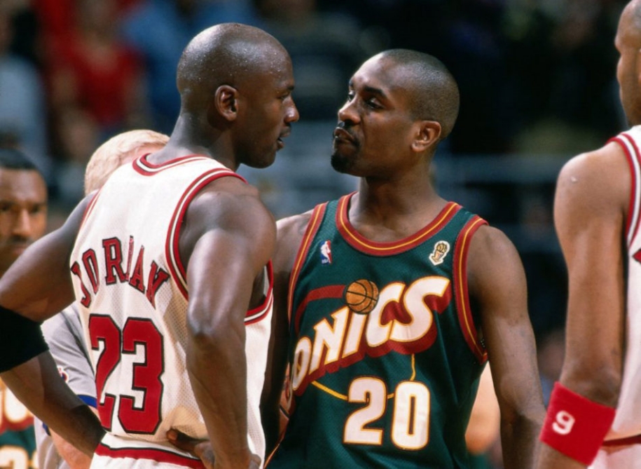 Michael Jordan dạy dỗ tân binh kiêu ngạo như thế nào?