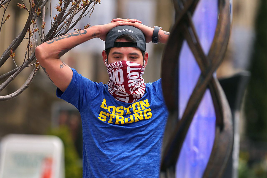 Boston Marathon lặng lẽ tưởng nhớ nạn nhân vụ đánh bom 7 năm trước giữa tâm dịch COVID-19 Boston Marathon lặng lẽ tưởng nhớ nạn nhân vụ đánh bom 7 năm trước giữa tâm dịch COVID-19