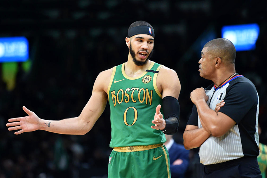 Chuyện lạ có thật: Jayson Tatum đã không đụng vào bóng rổ trong suốt 1 tháng trời