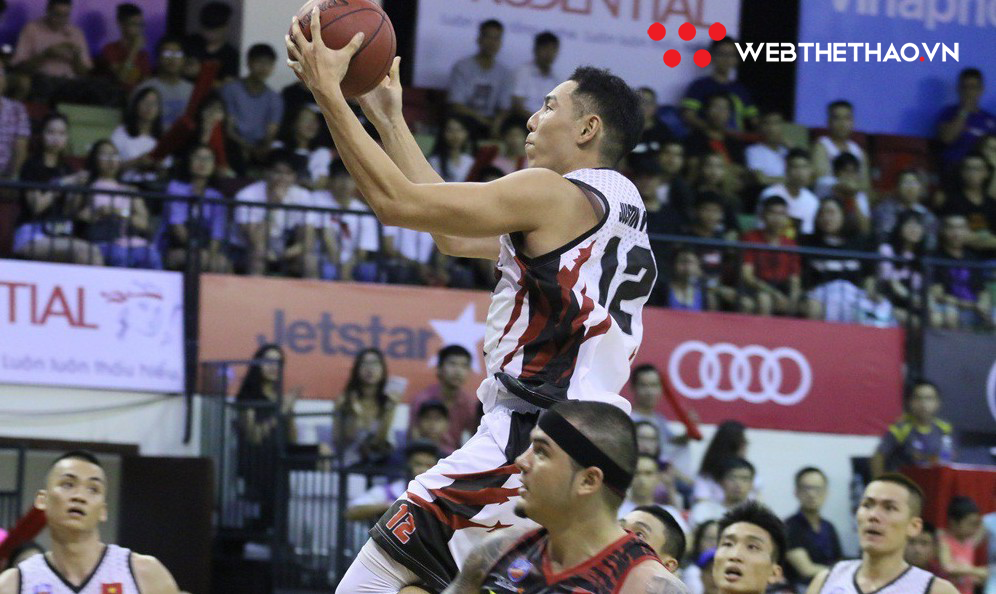 Justin Young hướng dẫn 5 bài tập giúp baller bật nhảy cao hơn
