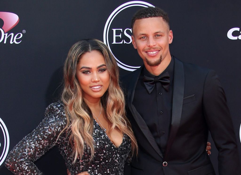 Vợ Steph Curry bị kiện, có nguy cơ mất 10 triệu USD