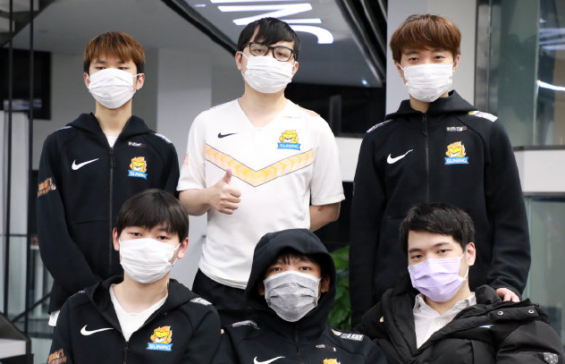 Kết quả LPL Mùa Xuân 2020 hôm nay 18/4: Chiến thắng danh dự cho SN