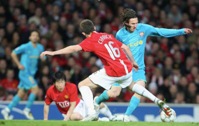 Video Messi hành hạ MU gây sốt trên mạng xã hội Video Messi hành hạ MU gây sốt trên mạng xã hội