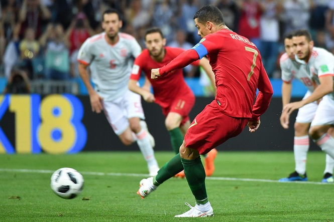 Tại sao Ronaldo không còn ghi bàn bằng sút phạt ở Juventus? Tại sao Ronaldo không còn ghi bàn bằng sút phạt ở Juventus?