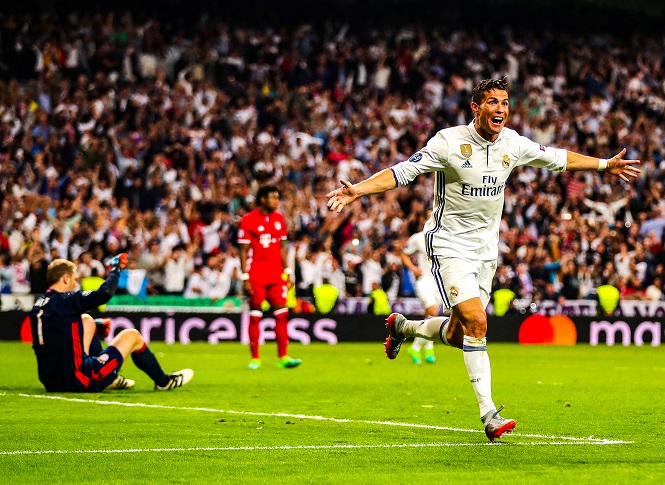Ronaldo kỷ niệm cú hat-trick “hoàn hảo” ở Cúp C1 cách đây 3 năm Ronaldo kỷ niệm cú hat-trick “hoàn hảo” ở Cúp C1 cách đây 3 năm