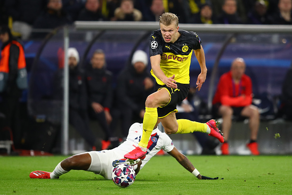 Erling Haaland: Tiền đạo của Dortmund thuận chân nào?