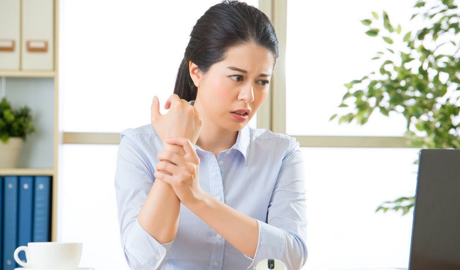 Tư vấn đặc biệt của bác sĩ thể thao Nguyễn Trọng Hiền về cách phòng chữa bong gân và căng cơ khi tập luyện ở nhà