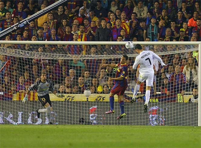 9 năm sau trận chung kết gây tranh cãi giữa Barca và Real Madrid 9 năm sau trận chung kết gây tranh cãi giữa Barca và Real Madrid