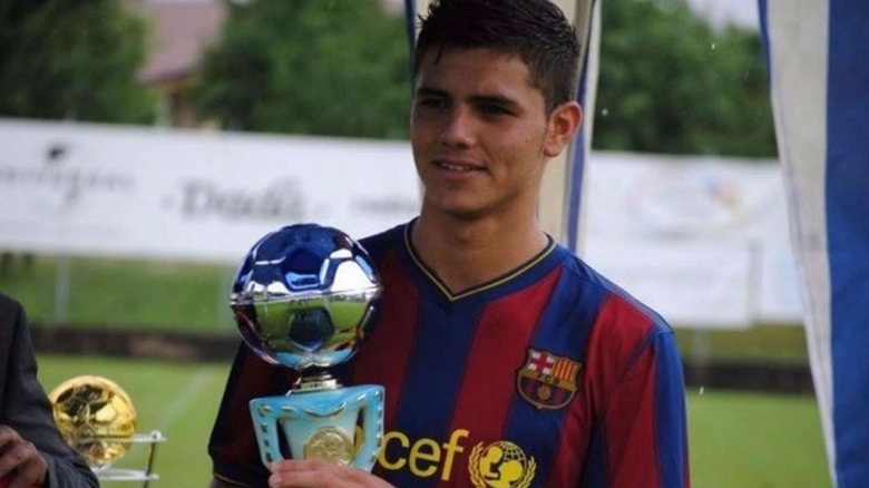 Các tài năng trẻ của Barca từng thất bại ở La Masia như thế nào?