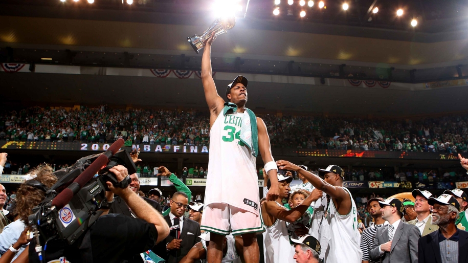Paul Pierce bị đâm dao suýt chết và tấm gương về nghị lực quật cường