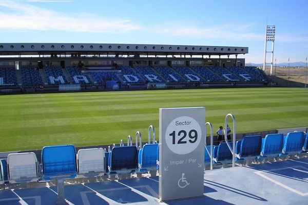 Real Madrid chọn sân 6.500 chỗ thay thánh địa Bernabeu