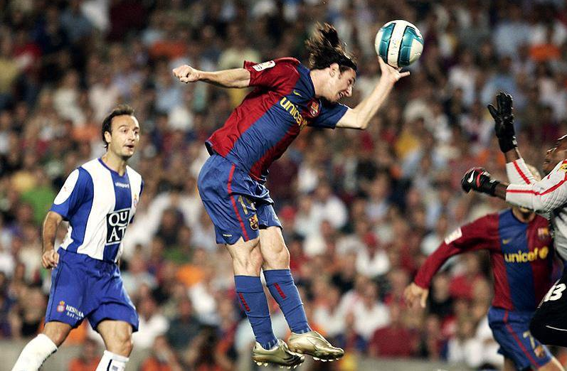 Messi đã ghi bao nhiêu bàn bằng chân trái trong sự nghiệp? Messi đã ghi bao nhiêu bàn bằng chân trái trong sự nghiệp?