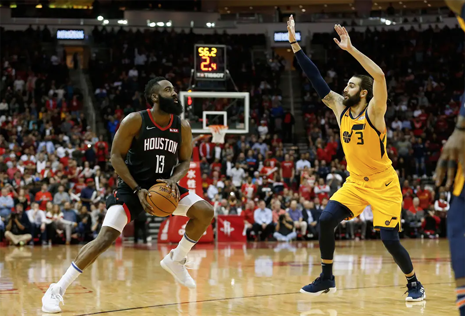 Điểm lại top 10 cầu thủ ghi điểm xuất sắc nhất lịch sử NBA và “vũ khí” ưa thích của họ (kỳ 1)