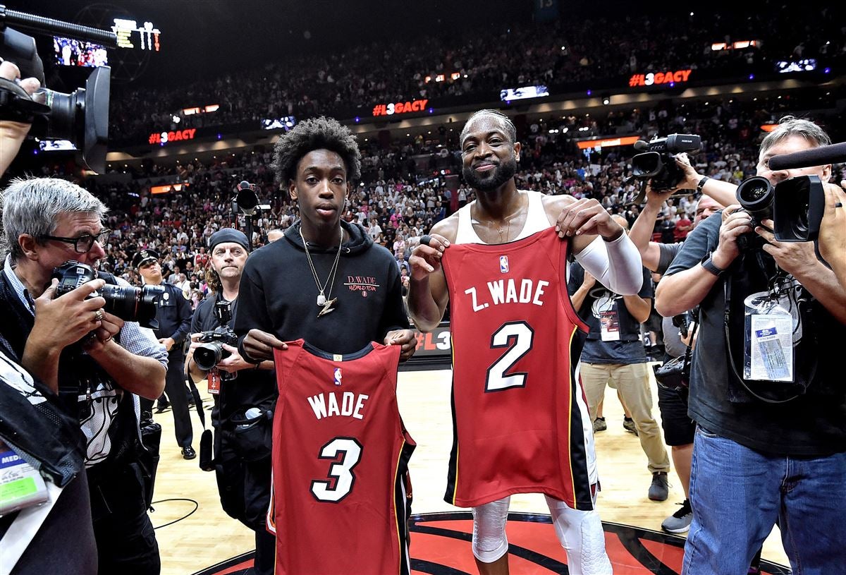 Con trai Dwyane Wade chuyển trường, chia ly với con trai LeBron James