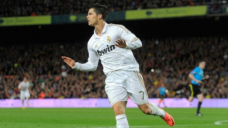 Ronaldo có màn ăn mừng lịch sử trước Barca cách đây tròn 8 năm