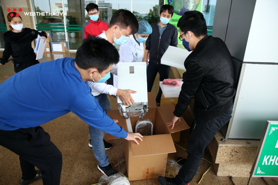 Chiến dịch Xin Cảm Ơn trao tặng máy khử khuẩn cho bệnh viện Nhiệt đới trung ương Chiến dịch Xin Cảm Ơn trao tặng máy khử khuẩn cho bệnh viện Nhiệt đới trung ương