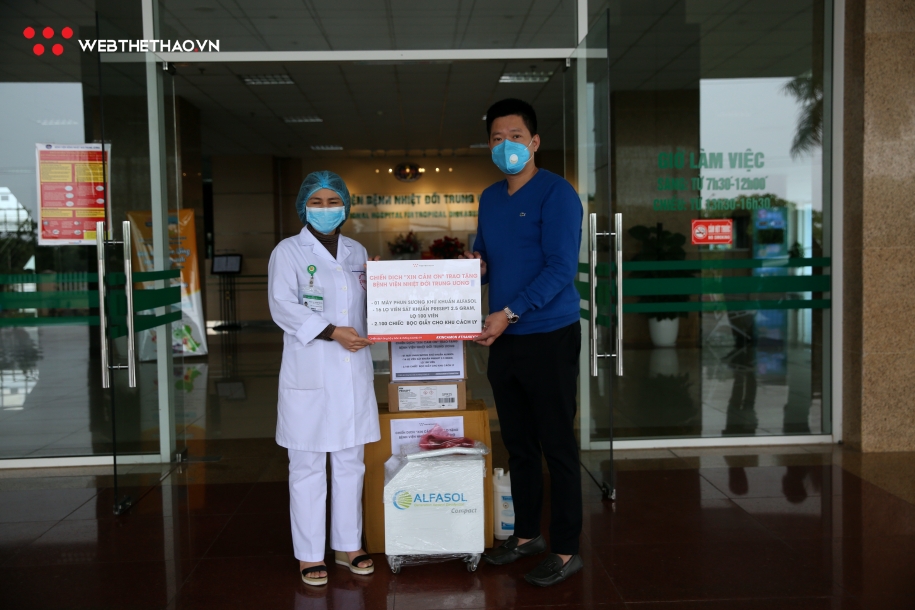 Chiến dịch Xin Cảm Ơn trao tặng máy khử khuẩn cho bệnh viện Nhiệt đới trung ương Chiến dịch Xin Cảm Ơn trao tặng máy khử khuẩn cho bệnh viện Nhiệt đới trung ương