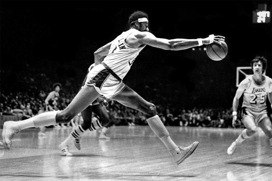 Điểm lại top 10 cầu thủ ghi điểm xuất sắc nhất lịch sử NBA và “vũ khí” ưa thích của họ (Kỳ cuối)