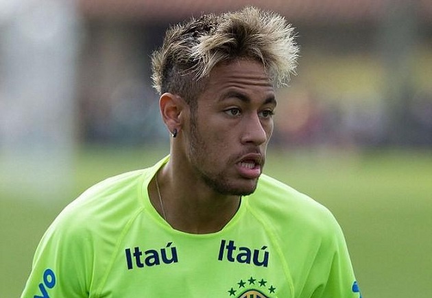 Neymar thay đổi kiểu tóc nhiều hơn số bàn thắng ghi được