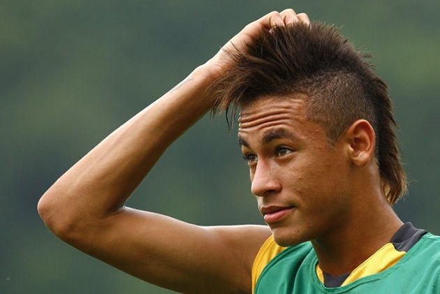 Neymar thay đổi kiểu tóc nhiều hơn số bàn thắng ghi được