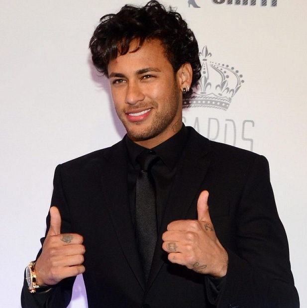 Neymar thay đổi kiểu tóc nhiều hơn số bàn thắng ghi được