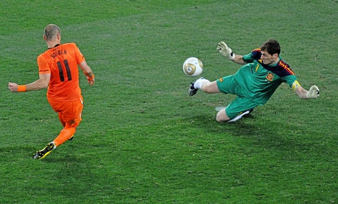 Maldini và 5 nhà vô địch chịu nhiều thất bại nhất lịch sử Maldini và 5 nhà vô địch chịu nhiều thất bại nhất lịch sử